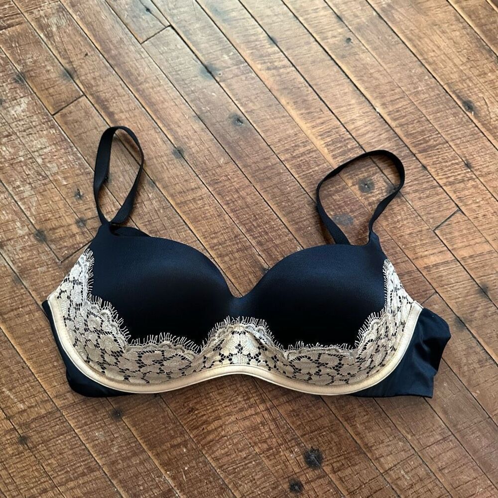 Victoria’s Secret black nude lace padded no wire  36C bra
